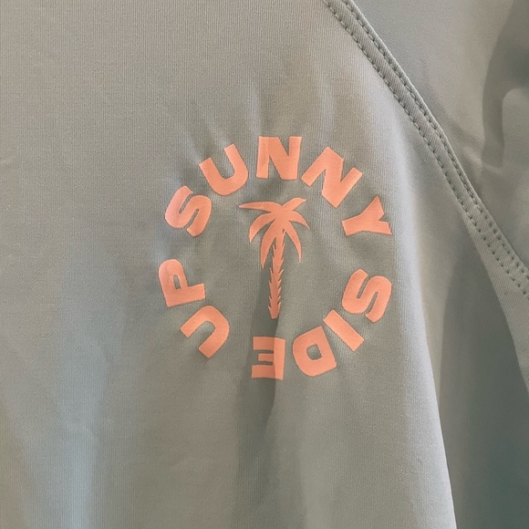 Blue Billabong rashguard - Picture 2 of 6